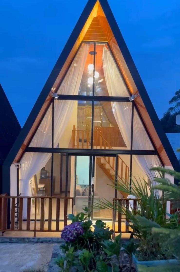 Agriya Lubis Cabin Diyeng Luaran gambar